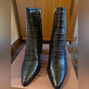 Franco Sarto NIB OLIVE Green Women’s size 7 Faux Croc-Embossed Ankle Boots